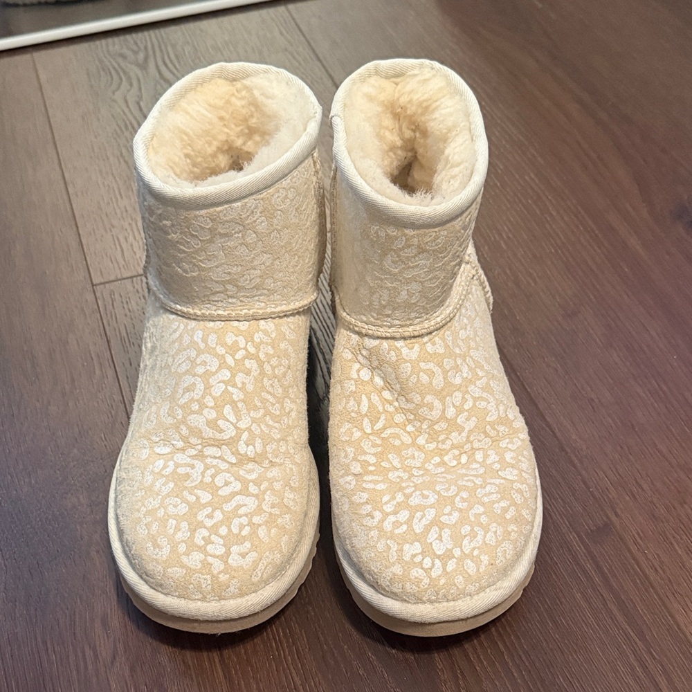 RARE UGG Mini White Print Fur-Lined Boots